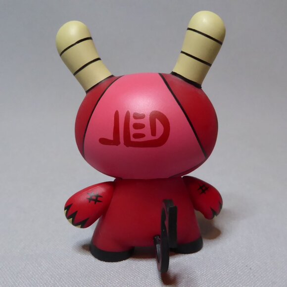 2009 3” KIDROBOT ENDANGERED DUNNY DEMON DEVIL DESIGNER ART URBAN VINYL FIGURE - Picture 5 of 8